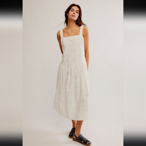 Free People Dresses & Skirts - NWT FREE PEOPLE Primavera Eyelet Midi Dress Size S $168 Retail!!FLAW SEE BELOW